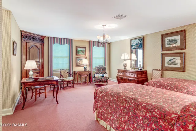 $1,985,000 | 130 Twin Oaks Boulevard, Lafayette, LA 70503