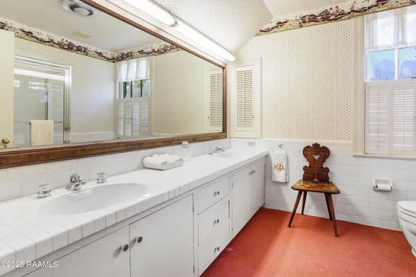 $1,885,000 | 130 Twin Oaks Boulevard, Lafayette, LA 70503