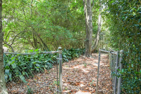 $1,885,000 | 130 Twin Oaks Boulevard, Lafayette, LA 70503