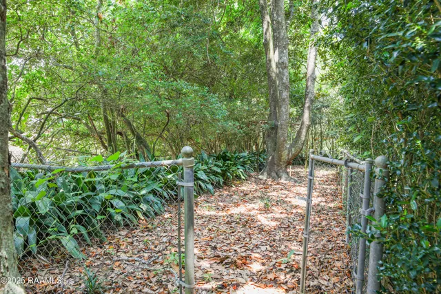 $1,985,000 | 130 Twin Oaks Boulevard, Lafayette, LA 70503