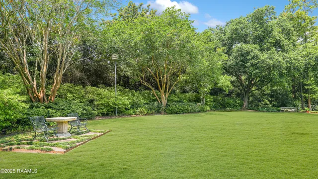 $1,985,000 | 130 Twin Oaks Boulevard, Lafayette, LA 70503