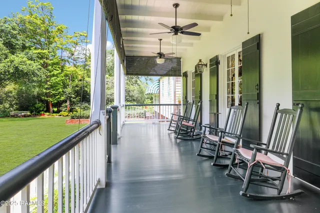 $1,985,000 | 130 Twin Oaks Boulevard, Lafayette, LA 70503