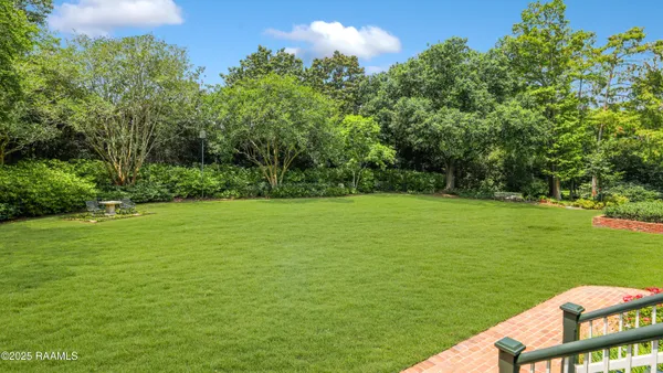 $1,885,000 | 130 Twin Oaks Boulevard, Lafayette, LA 70503