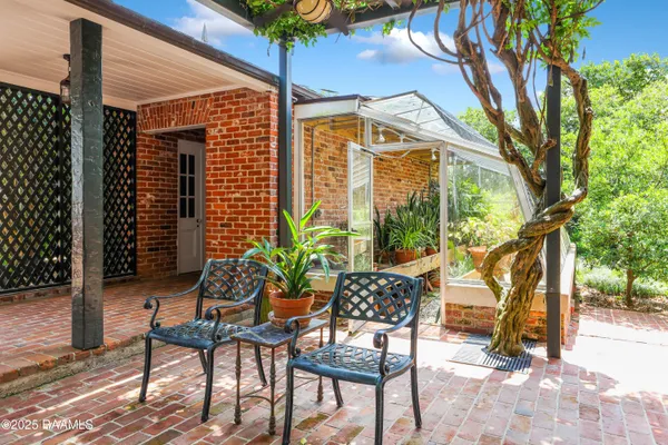 $1,885,000 | 130 Twin Oaks Boulevard, Lafayette, LA 70503