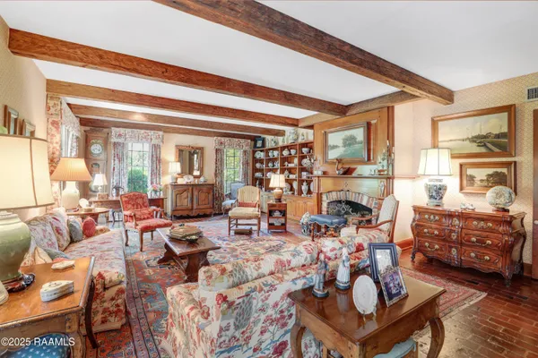 $1,885,000 | 130 Twin Oaks Boulevard, Lafayette, LA 70503