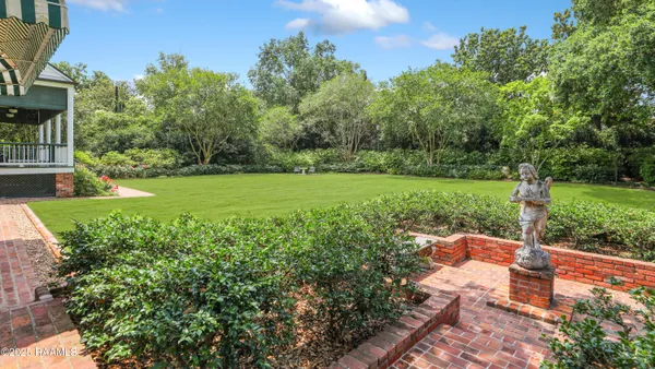 $1,885,000 | 130 Twin Oaks Boulevard, Lafayette, LA 70503