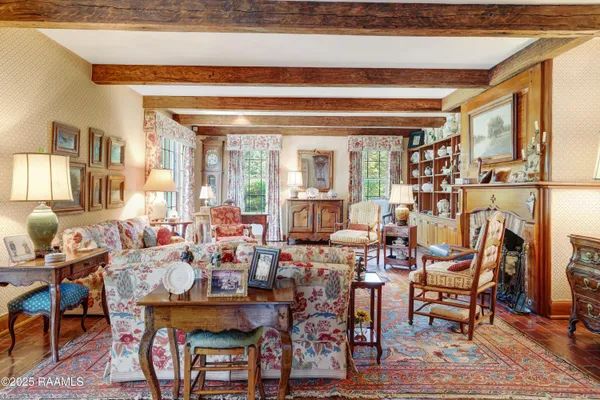 $1,885,000 | 130 Twin Oaks Boulevard, Lafayette, LA 70503