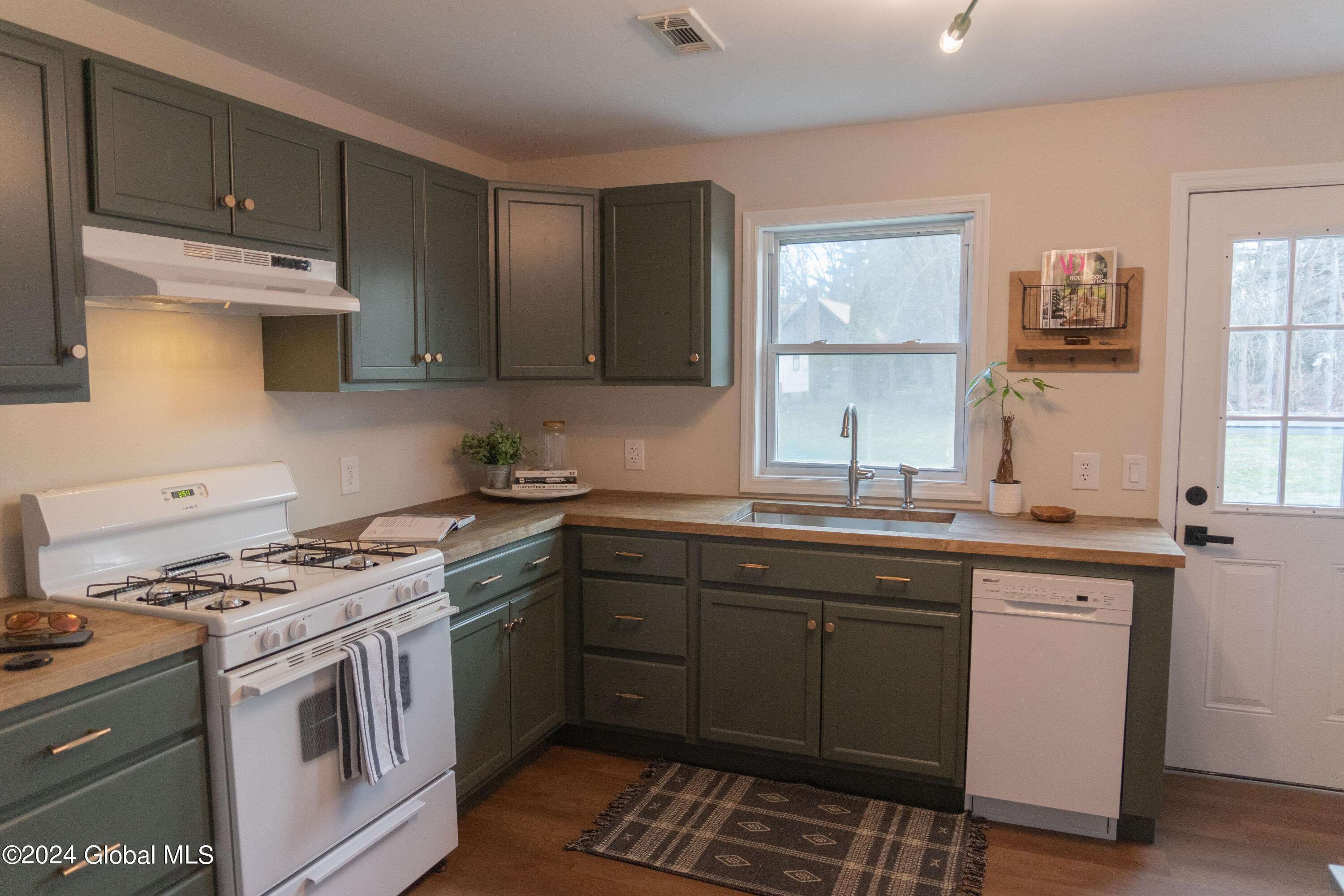 6 Nolan Road Ballston, NY 12019 - Photo 6 of 20 2024031410_14