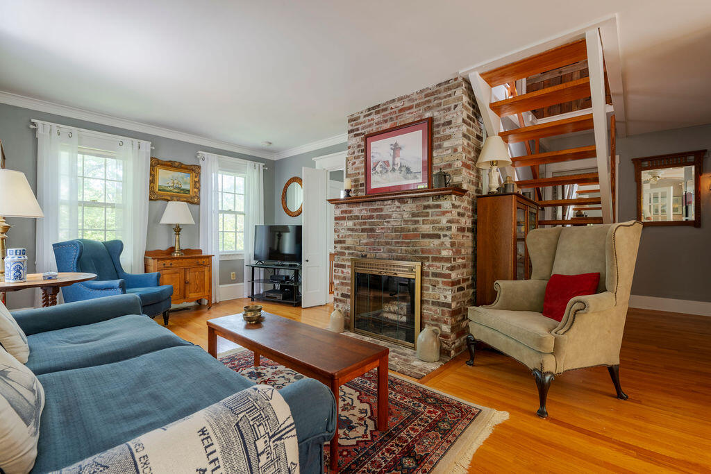 45 Old Paine Hollow Road Wellfleet, MA 02667 - Photo 7 of 46 45_old_Paine_Hollow-32