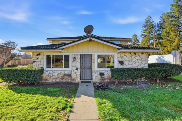 $530,000 | 5742 Playa Del Rey, Unit 1, San Jose, CA 95123