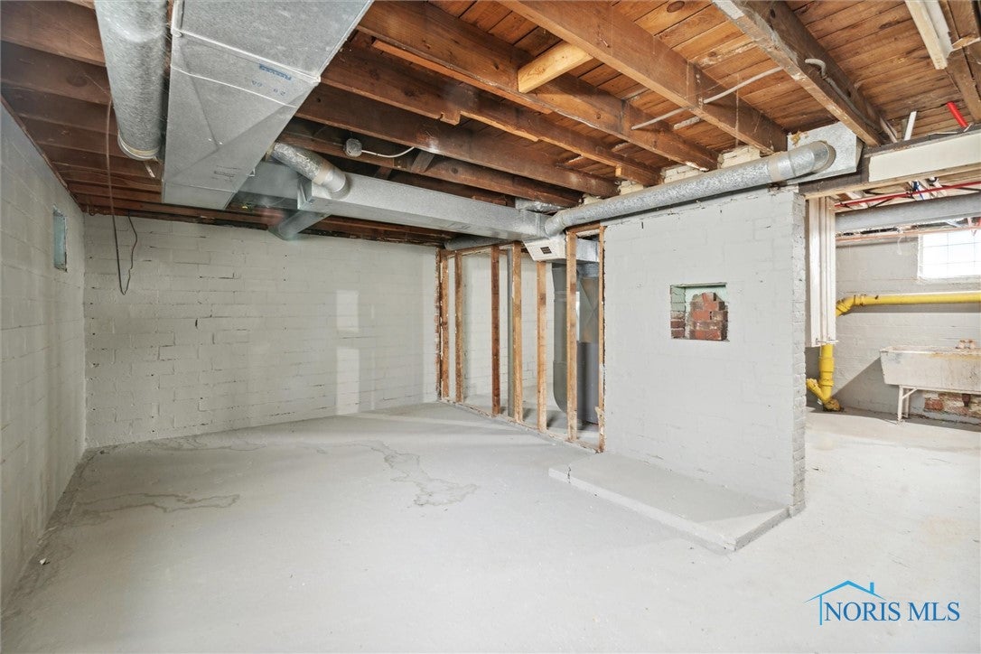 911 Alvison Road Toledo, OH 43612 - Photo 30 of 37 Gallery Image 30
