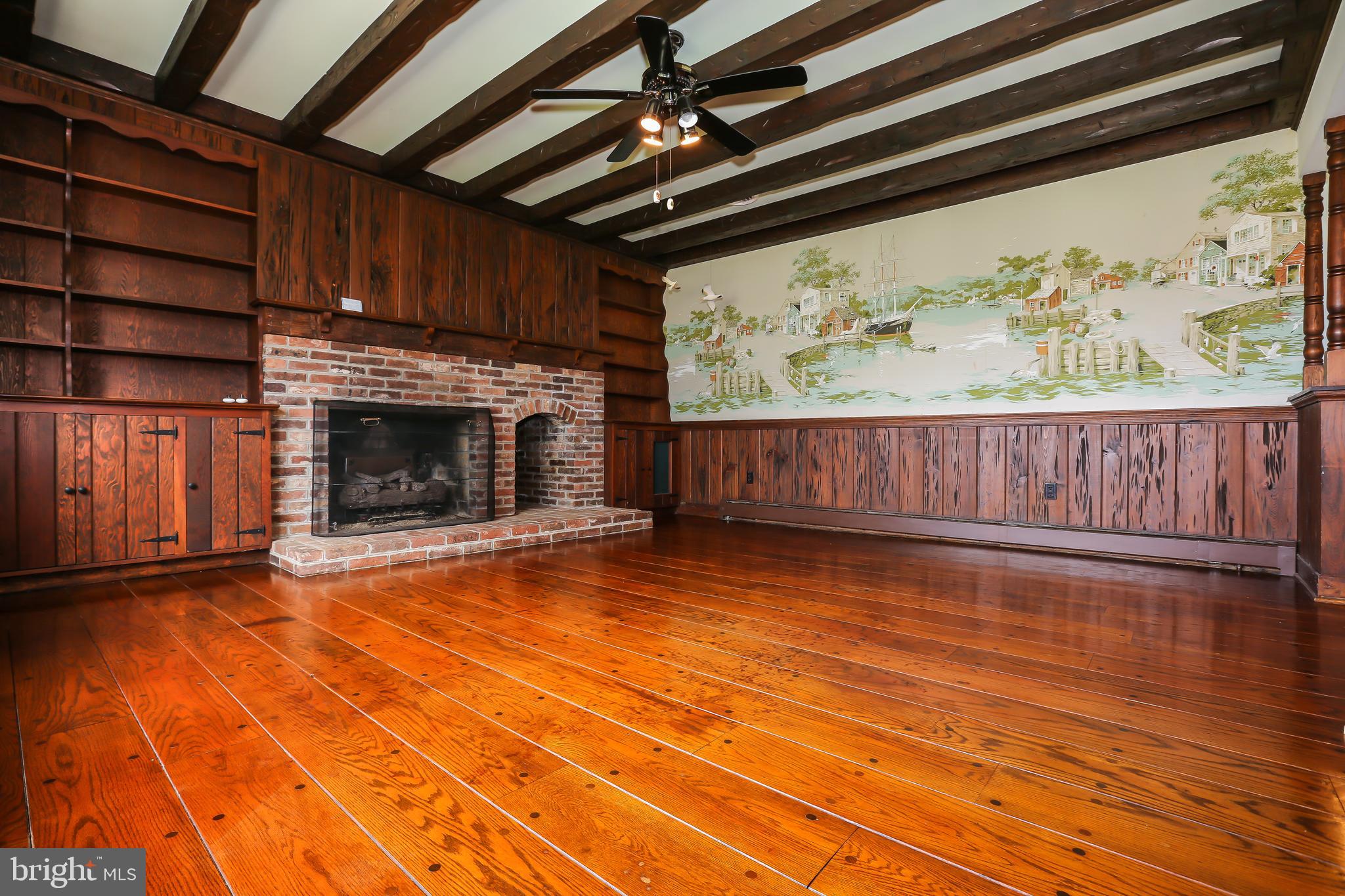 3019 Pyletown Road Boyce, VA 22620 - Photo 26 of 45 Family Rm w/ built ins & beautiful hardwood flrs