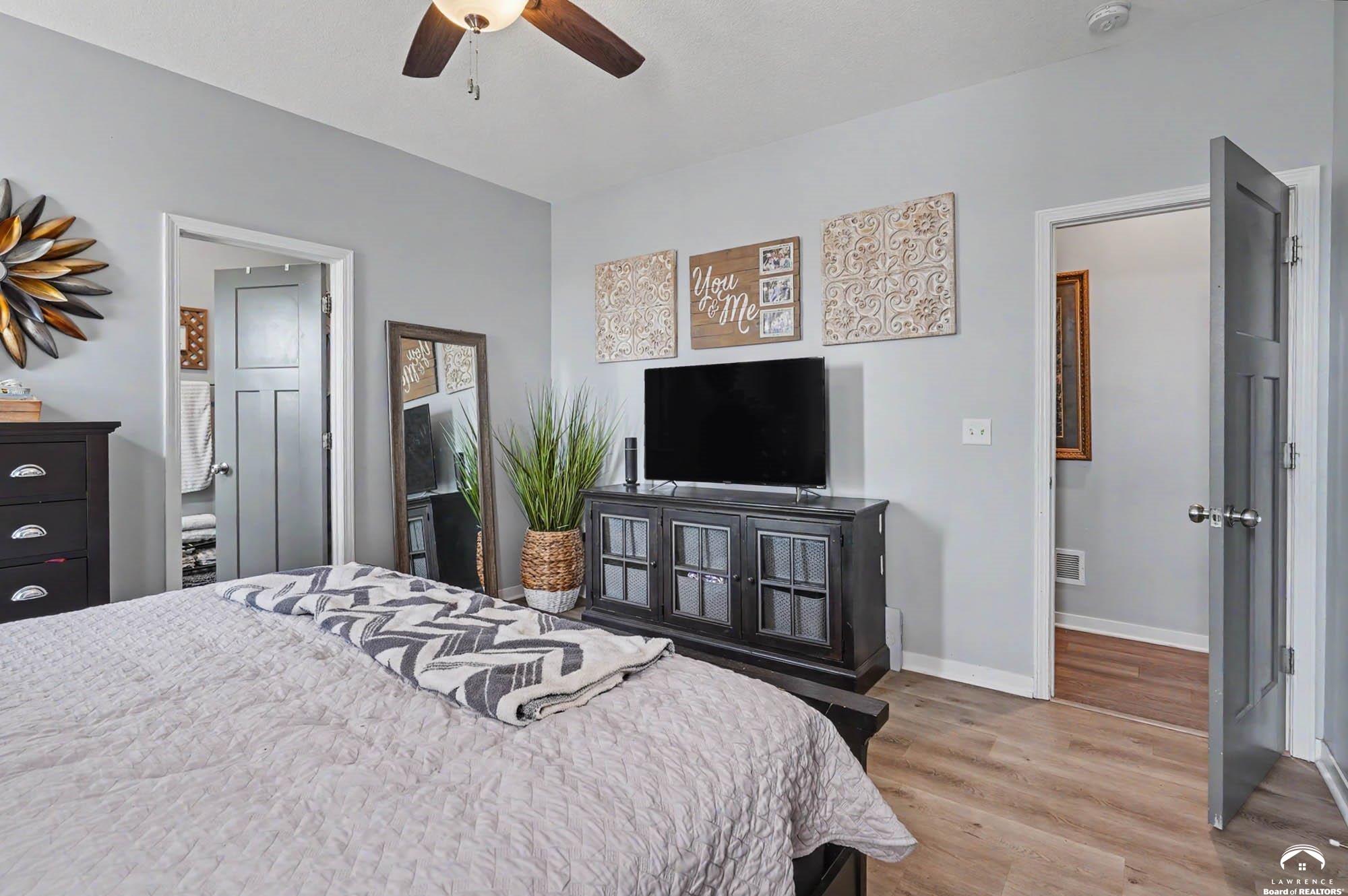 676 East 1375 Road Lawrence, KS 66046 - Photo 24 of 48