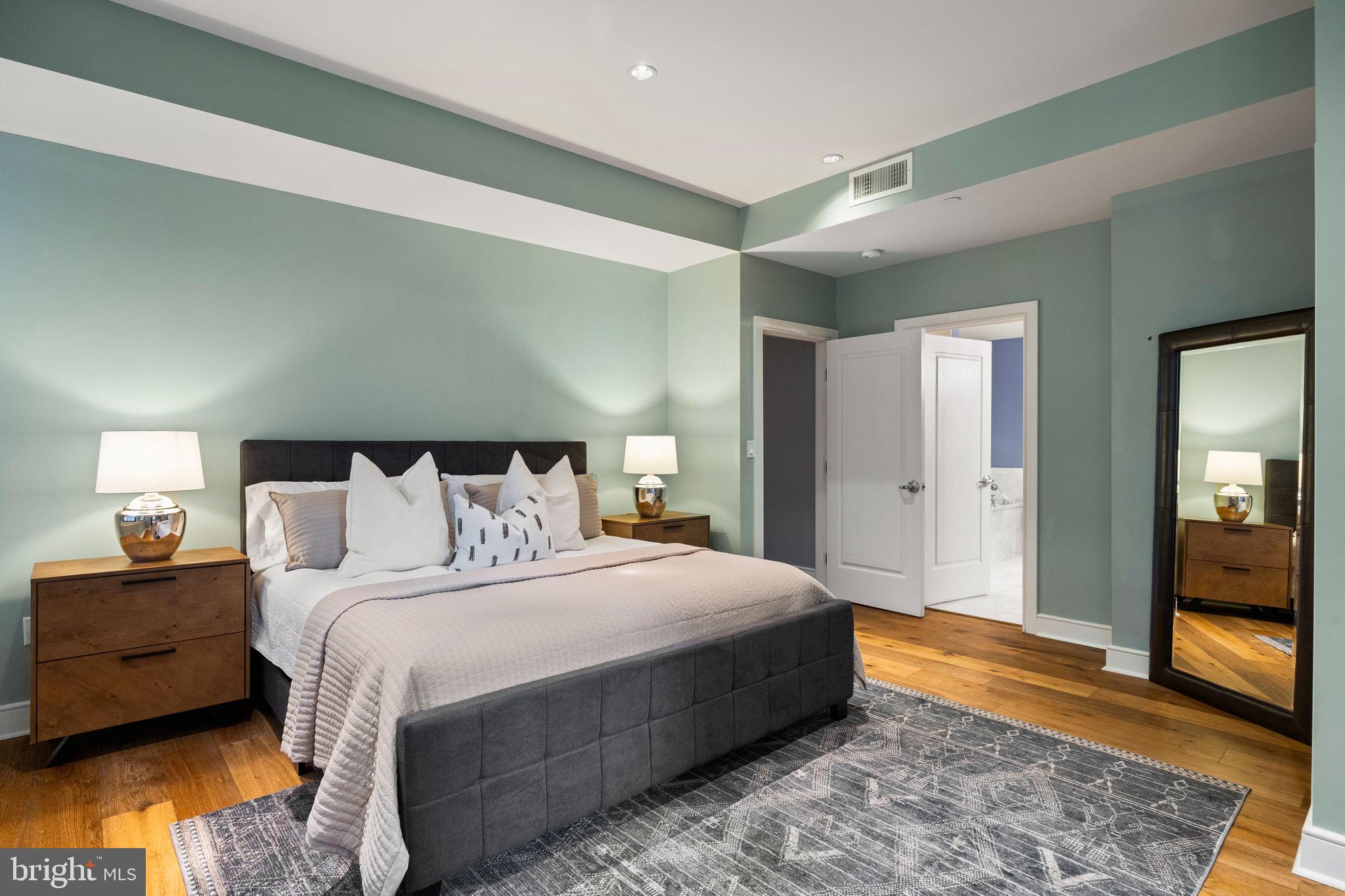 1515 Locust Street, Unit 401 Philadelphia, PA 19102 - Photo 16 of 35