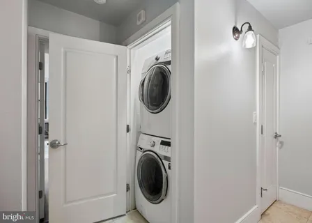 $739,000 | 1515 Locust Street, Unit 401, Philadelphia, PA 19102