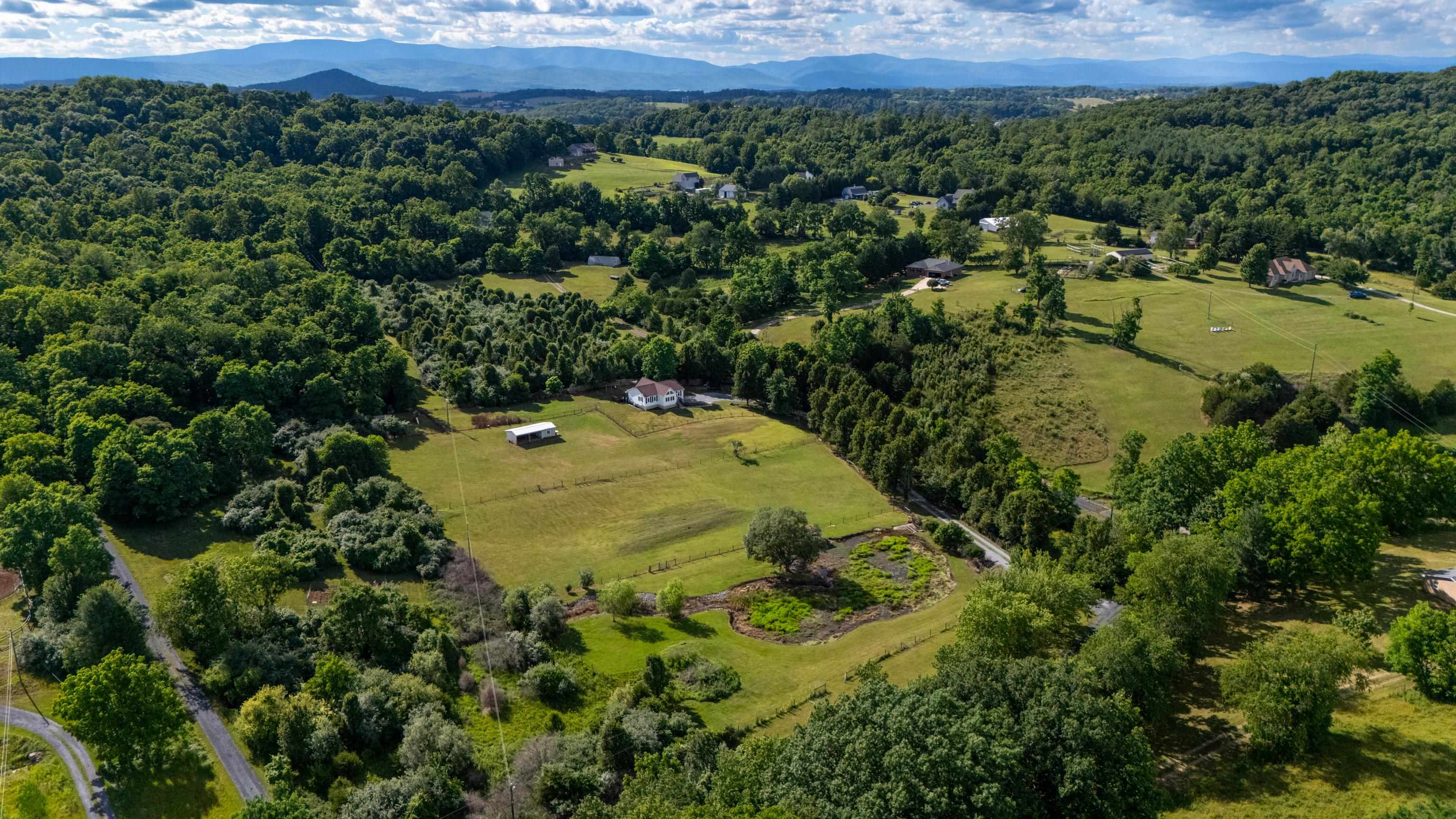 2425 Old Greenville Road Staunton, VA 24401 - Photo 15 of 67