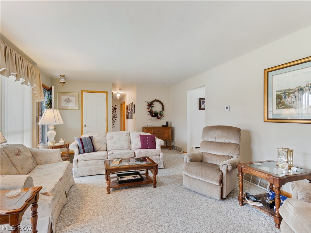 100 Rittman Avenue Rittman, OH 44270 - Photo 4 of 35