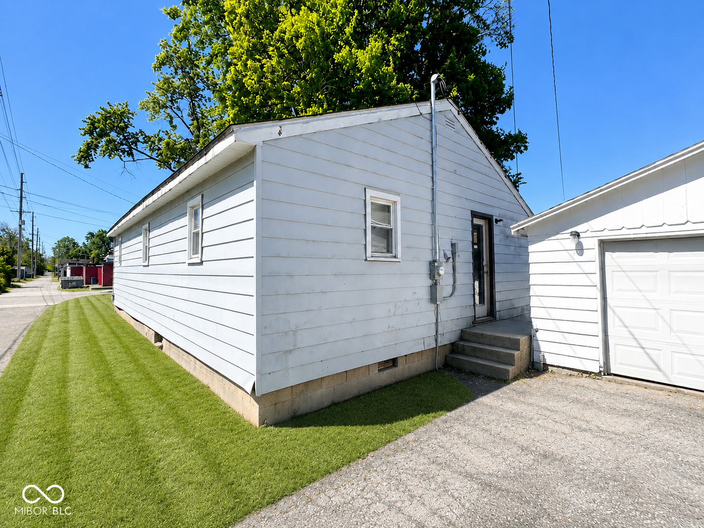 1016 East 29th Street Anderson, IN 46016 - Photo 3 of 22