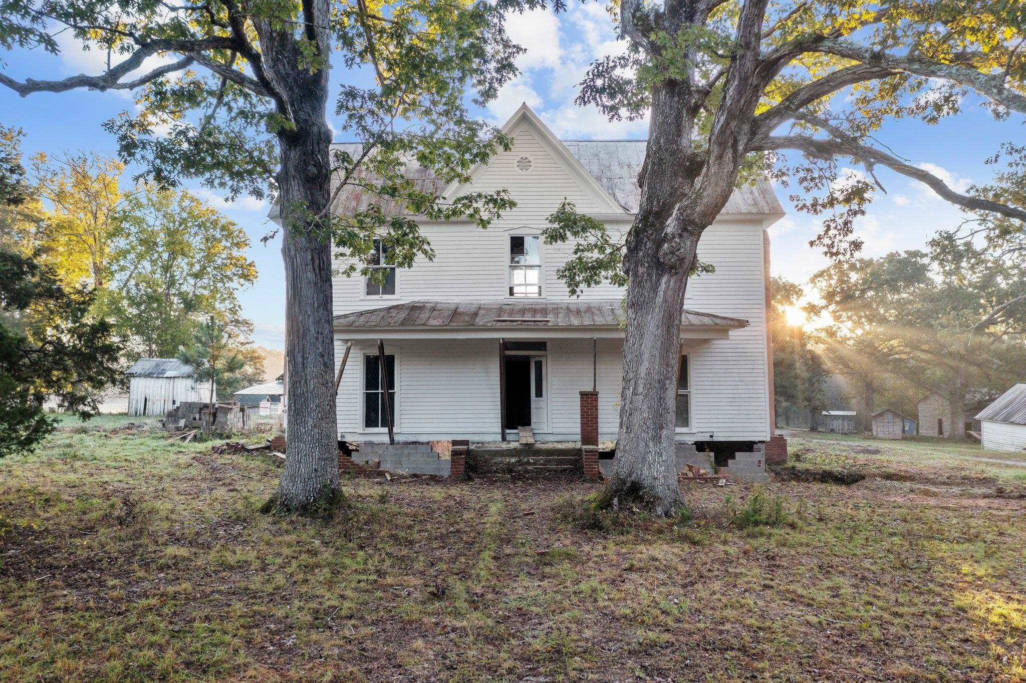 Circa 1871 farmhouse waiting to be renovated
