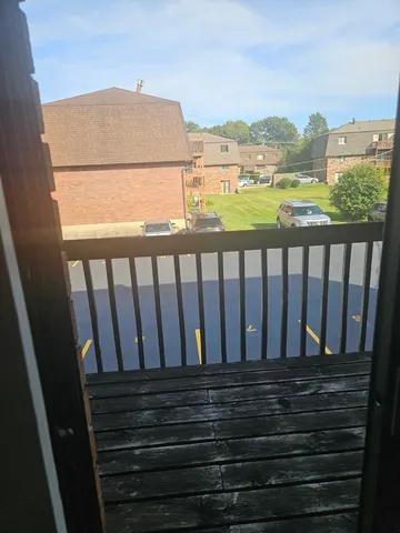 $1,295 | 1253 Getzelman Drive, Unit 1N, Elgin, IL 60123