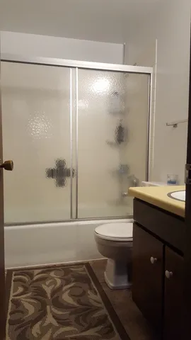 $1,295 | 1253 Getzelman Drive, Unit 1N, Elgin, IL 60123