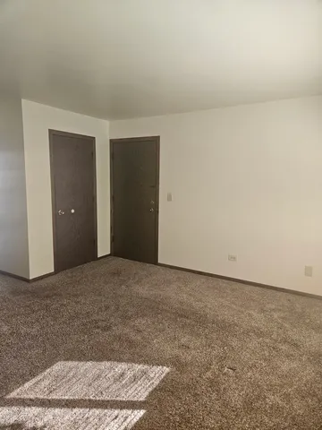 $1,295 | 1253 Getzelman Drive, Unit 1N, Elgin, IL 60123