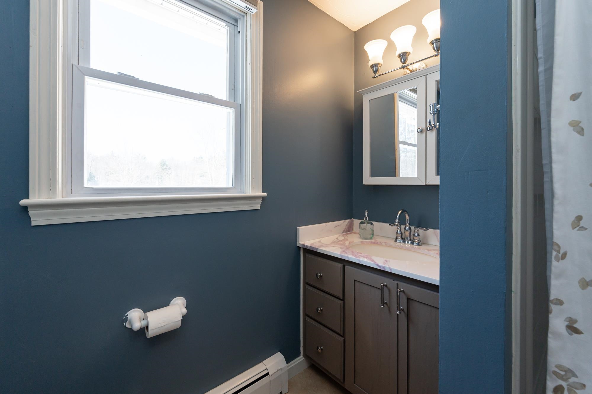 8 Bean Road Merrimack, NH 03054 - Photo 15 of 48