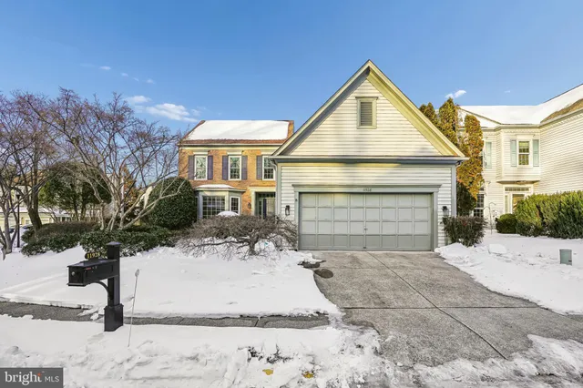 $965,000 | 11928 Parkside Drive, Fairfax, VA 22033