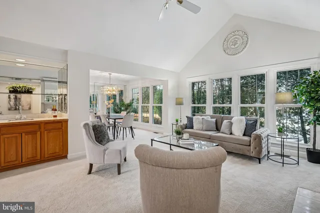 $965,000 | 11928 Parkside Drive, Fairfax, VA 22033