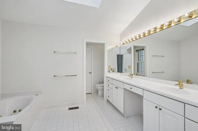 $965,000 | 11928 Parkside Drive, Fairfax, VA 22033