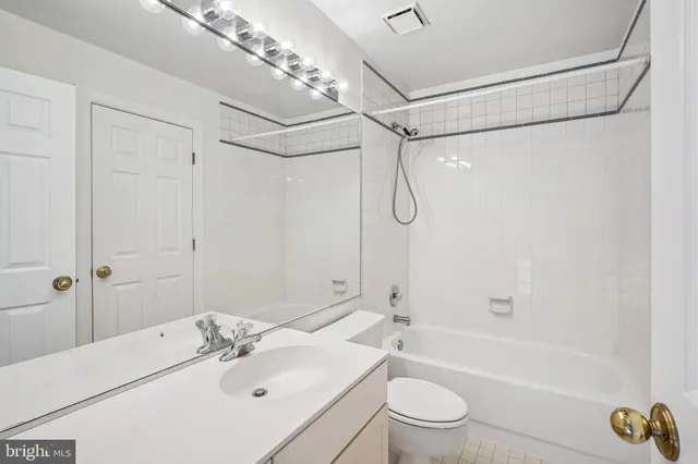 $965,000 | 11928 Parkside Drive, Fairfax, VA 22033