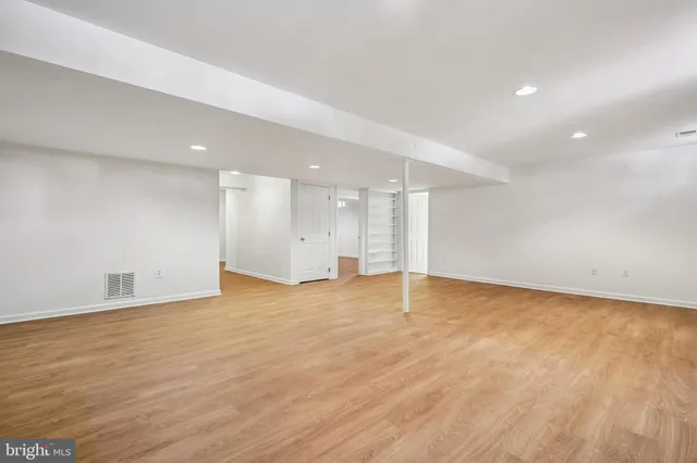 $965,000 | 11928 Parkside Drive, Fairfax, VA 22033