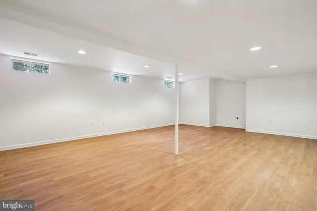 $965,000 | 11928 Parkside Drive, Fairfax, VA 22033