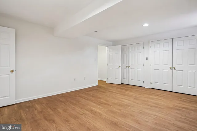 $965,000 | 11928 Parkside Drive, Fairfax, VA 22033