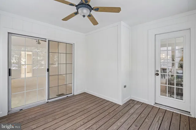 $965,000 | 11928 Parkside Drive, Fairfax, VA 22033