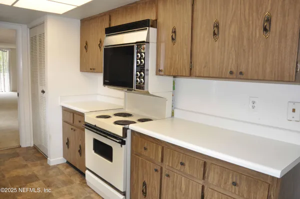 $399,999 | 1820 Sevilla Boulevard West, Unit 211, Atlantic Beach, FL 32233