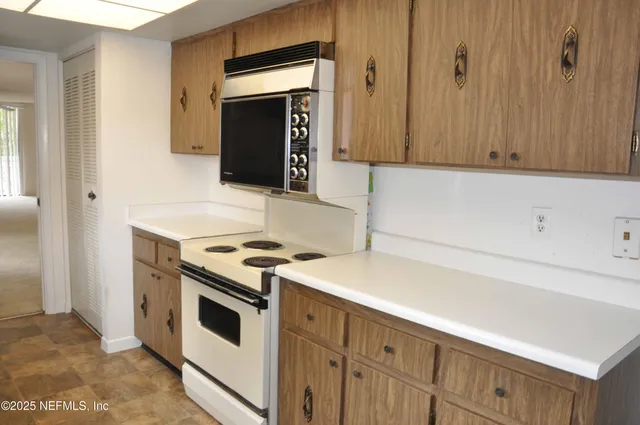 $429,900 | 1820 Sevilla Boulevard West, Unit 211, Atlantic Beach, FL 32233