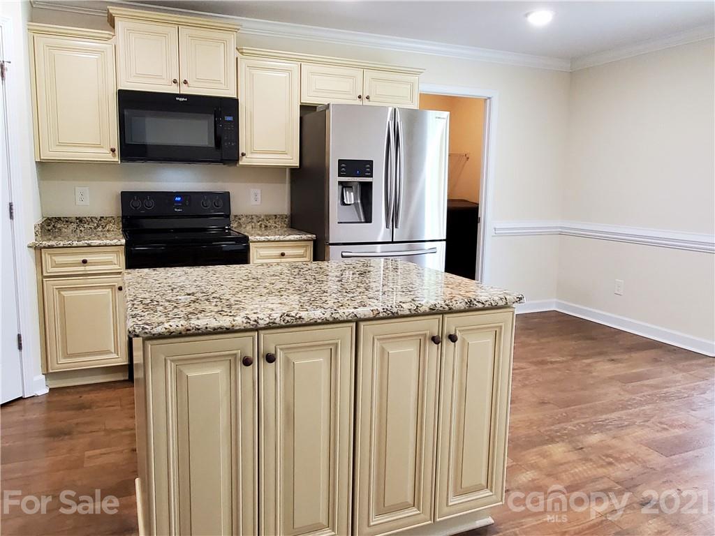 588 East Old Limestone Road York, SC 29745 - Photo 12 of 29 Gallery Image 12