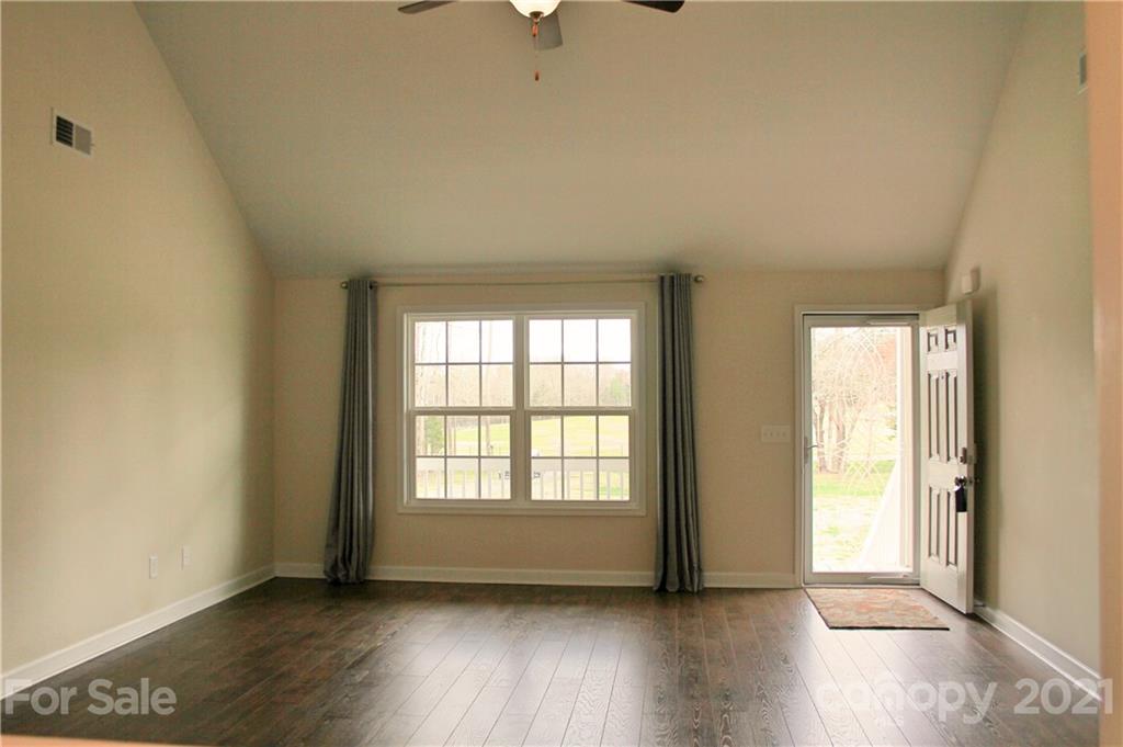 588 East Old Limestone Road York, SC 29745 - Photo 6 of 29 Gallery Image 6
