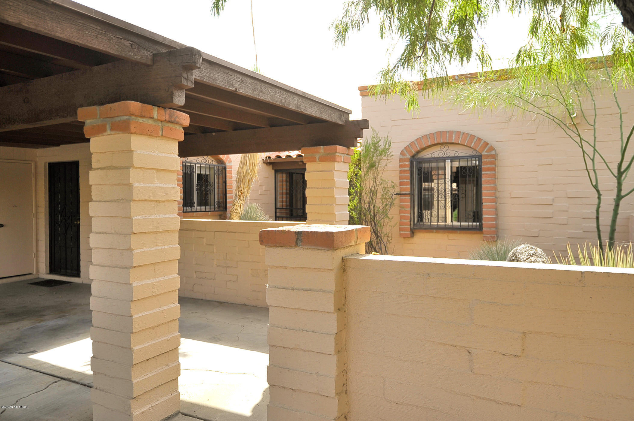 4234 East Presidio Road Tucson, AZ 85712 - Photo 1 of 19