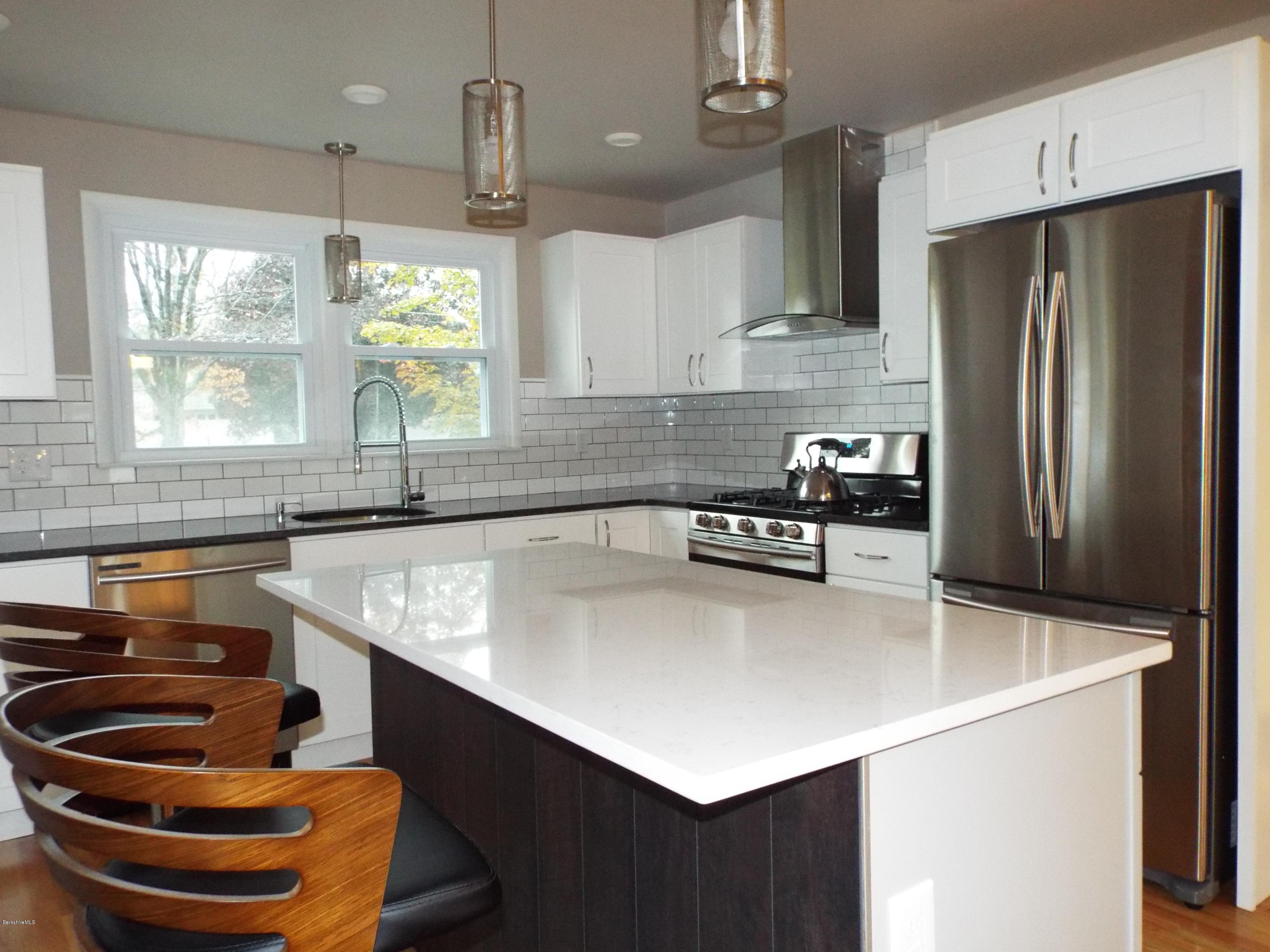 87 Kittredge Road Pittsfield, MA 01201 - Photo 4 of 31 Island