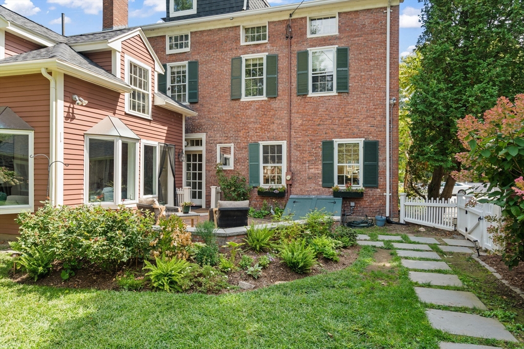 31 Court Street Dedham, MA 02026 - Photo 33 of 42