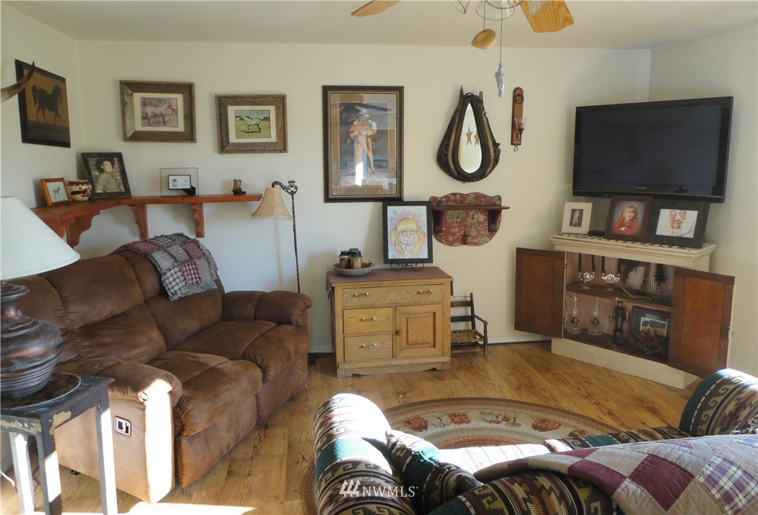 104 Moon Hill Road Chehalis, WA 98532 - Photo 8 of 24