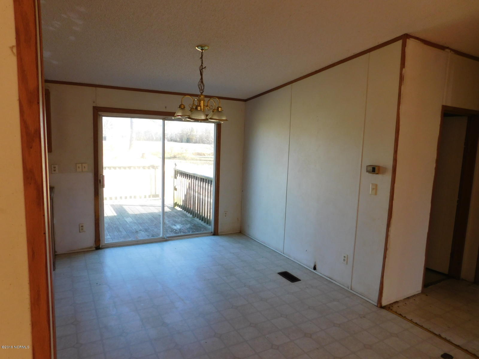 1911 South Fountain Road Macclesfield, NC 27852 - Photo 1 of 7 37 DINING ROOM
