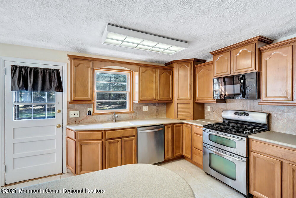 1128 Deal Road Asbury Park, NJ 07712 - Photo 19 of 49 023_dsc00769