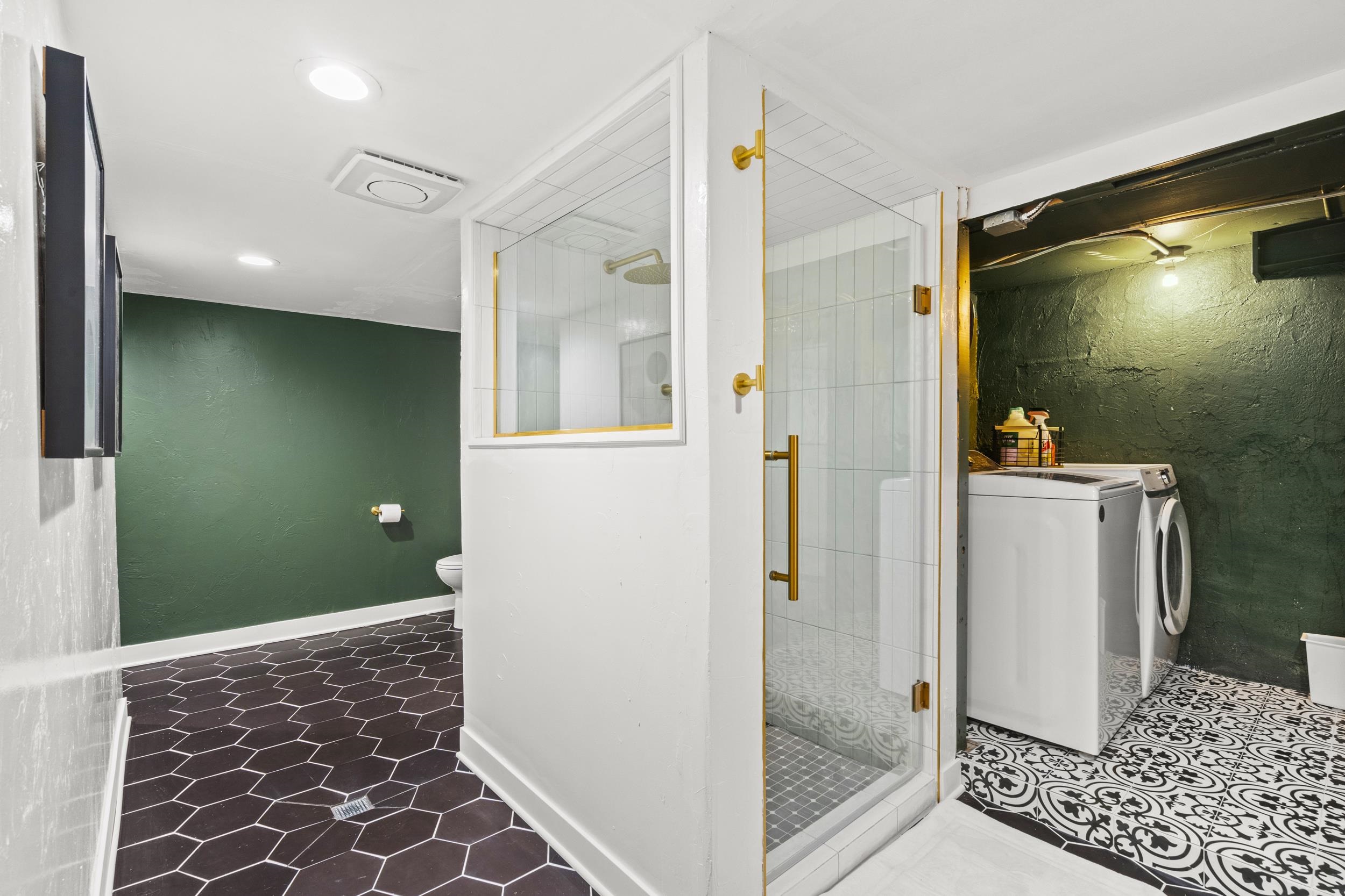 1371 Cormier Road Ashwaubenon, WI 54313 - Photo 22 of 32 Gallery Image 22