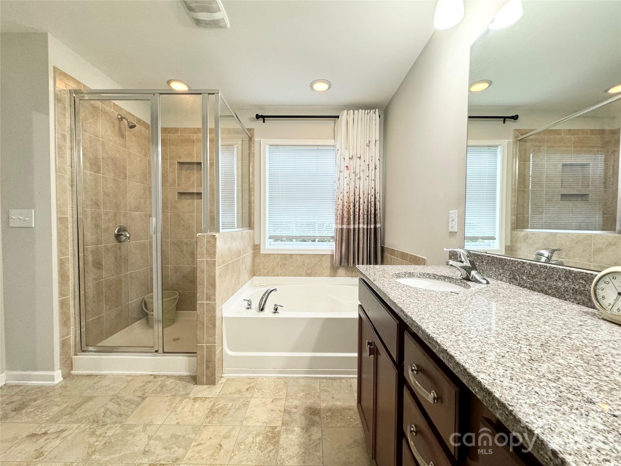 9330 Inverness Bay Road Charlotte, NC 28278 - Photo 23 of 36 Gallery Image 23