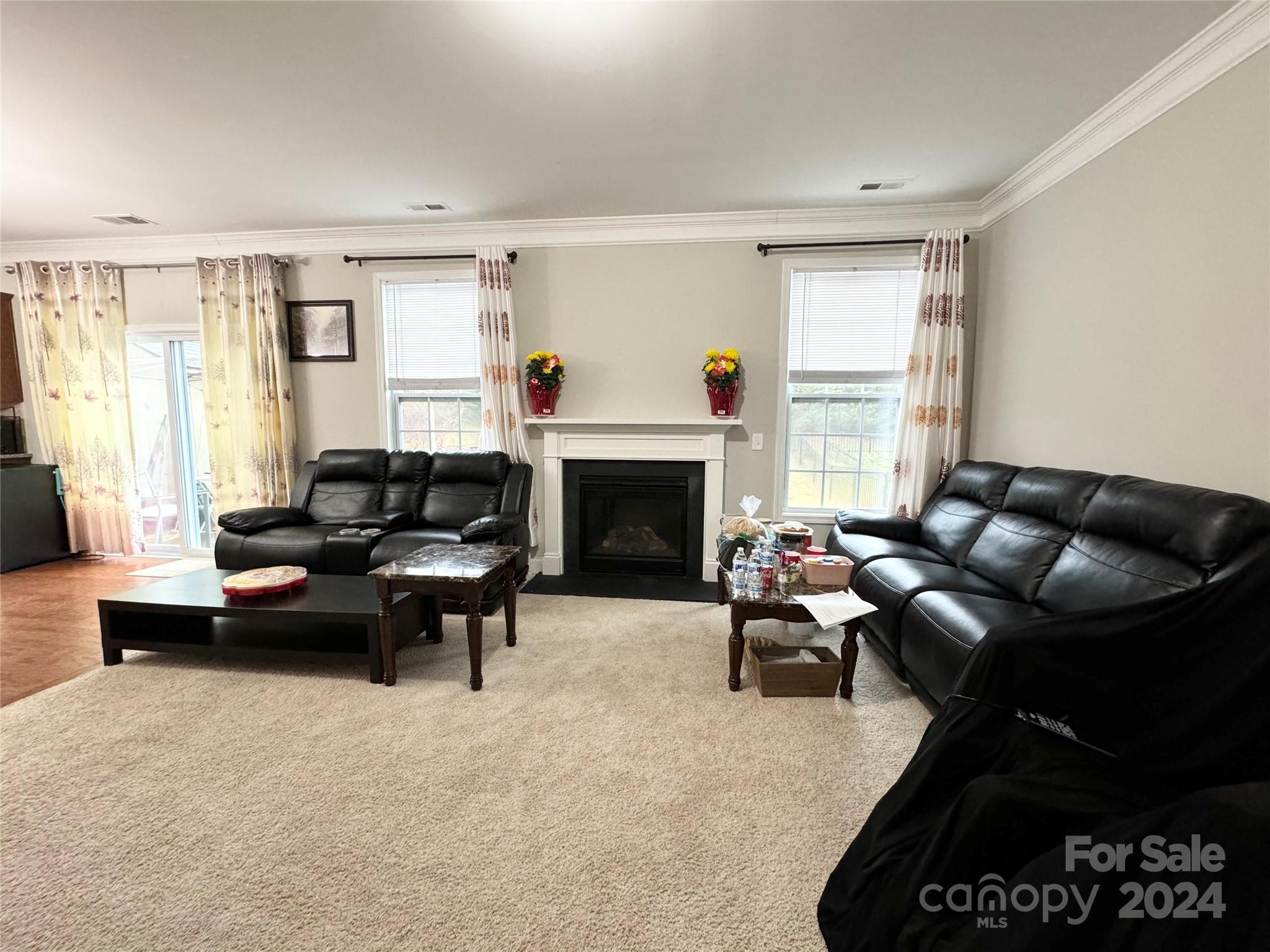 9330 Inverness Bay Road Charlotte, NC 28278 - Photo 9 of 36 Gallery Image 9