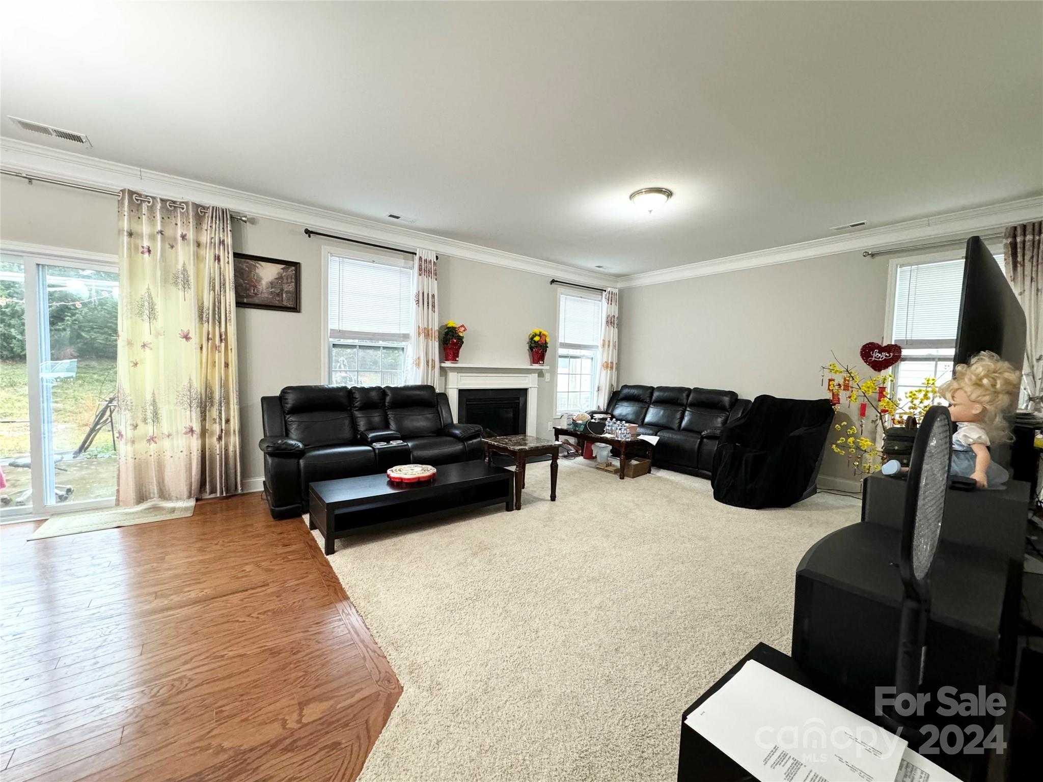 9330 Inverness Bay Road Charlotte, NC 28278 - Photo 10 of 36 Gallery Image 10