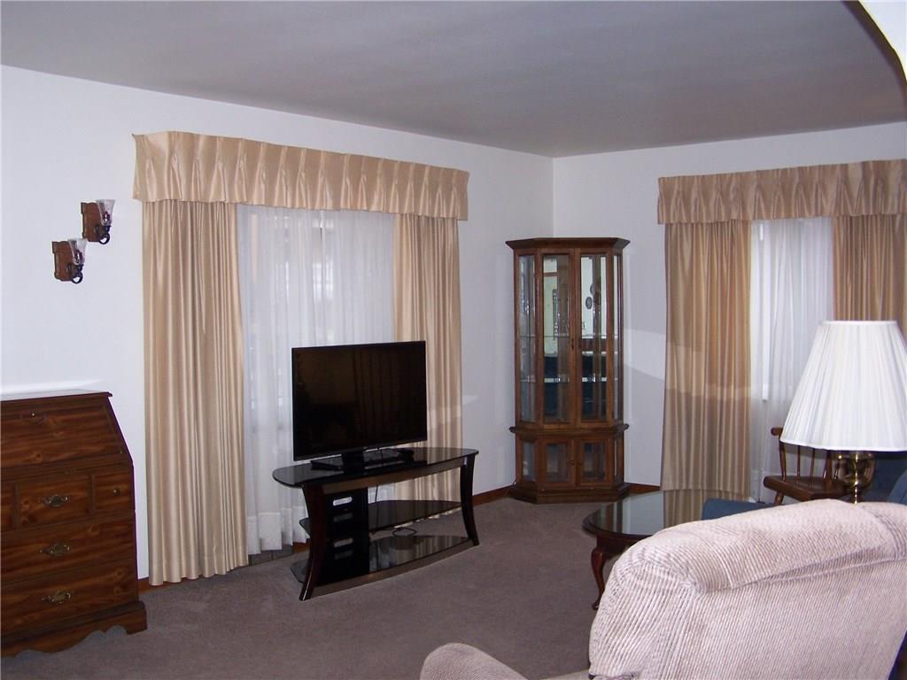 415 Shadyhill Road Pittsburgh, PA 15205 - Photo 2 of 25 Gallery Image 2